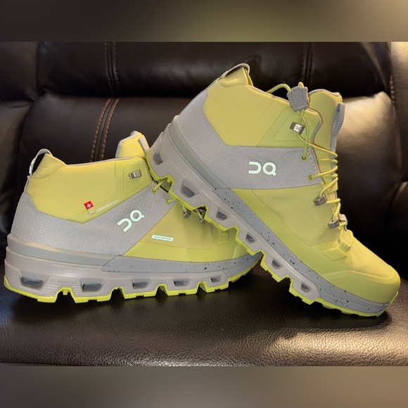 On Womens Cloudtrax Textile Synthetic Boots size 8 New without box - Picture 1 of 7